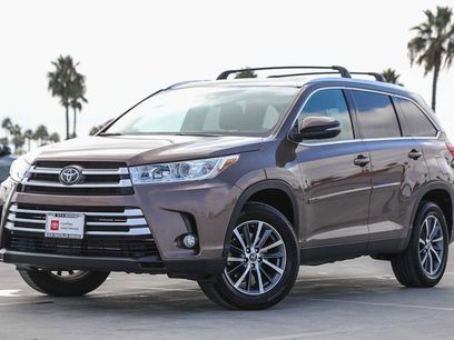 Certified 2019 Toyota Highlander XLE