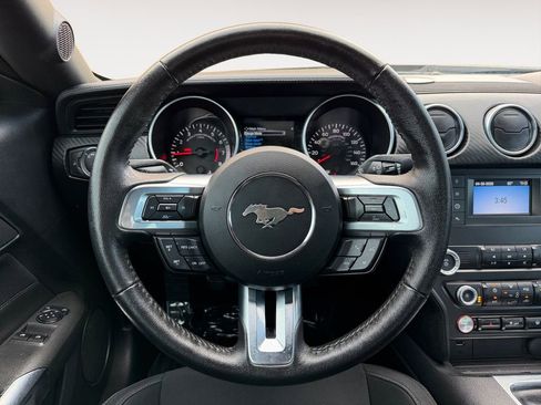 Used 2022 Ford Mustang Coupe RWD image 23