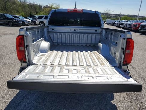Used 2018 Chevrolet Colorado Z71 AWD/4WD image 9