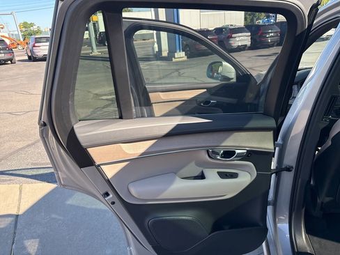 Used 2025 Volvo XC90 B6 Plus AWD/4WD image 24