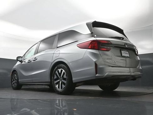 Used 2025 Honda Odyssey EX-L image 29