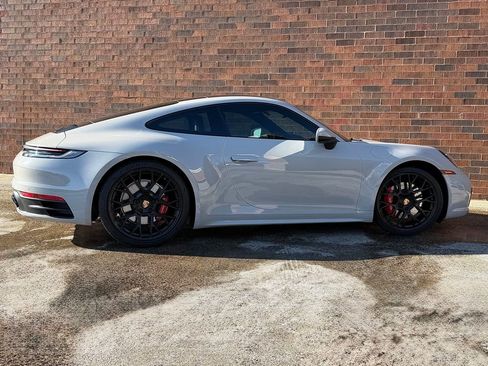 Certified 2022 Porsche 911 Carrera 4S image 7