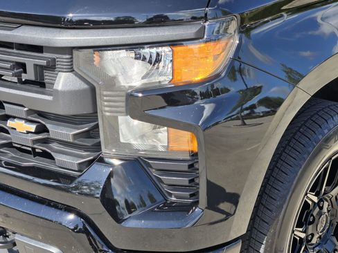 Used 2025 Chevrolet Silverado 1500 Custom RWD image 30