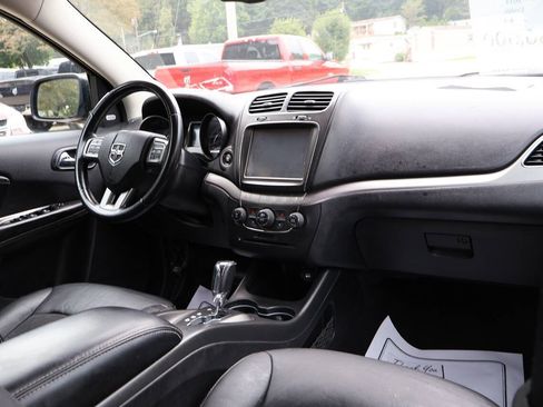 Used 2014 Dodge Journey Crossroad w/ Flexible Seating Group FWD image 28
