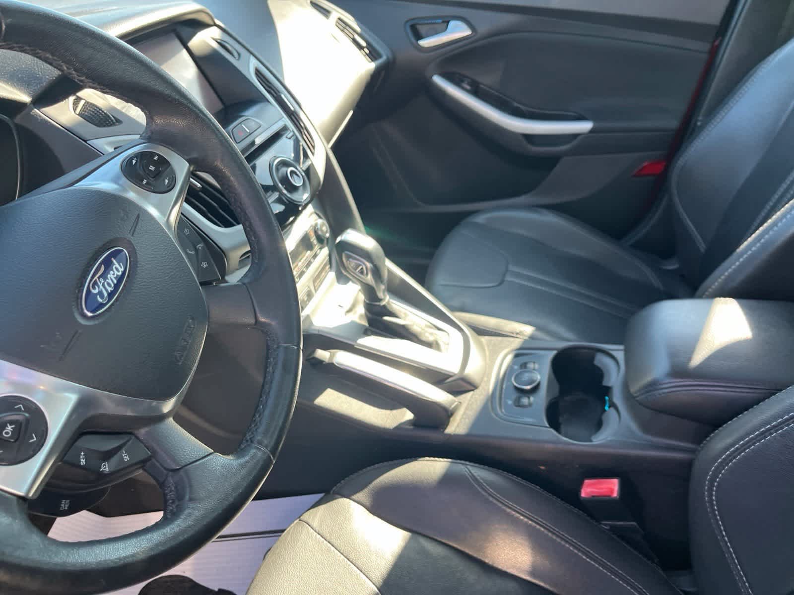 Used 2013 Ford Focus SE FWD image 28