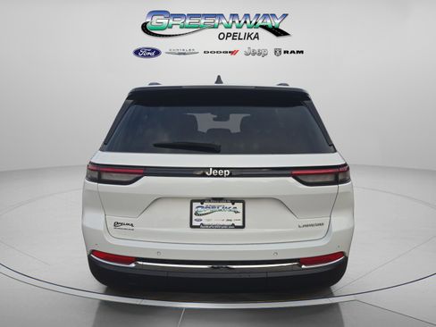 Used 2025 Jeep Grand Cherokee Laredo X image 6