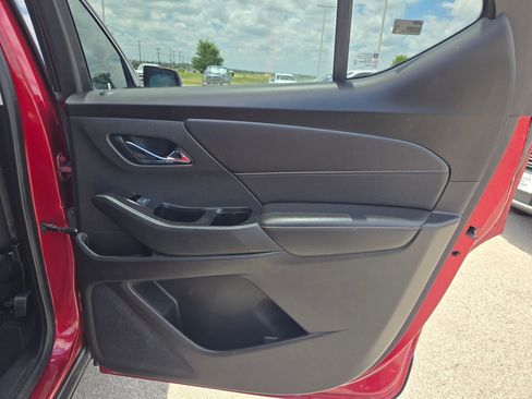 Used 2020 Chevrolet Traverse LT FWD image 23
