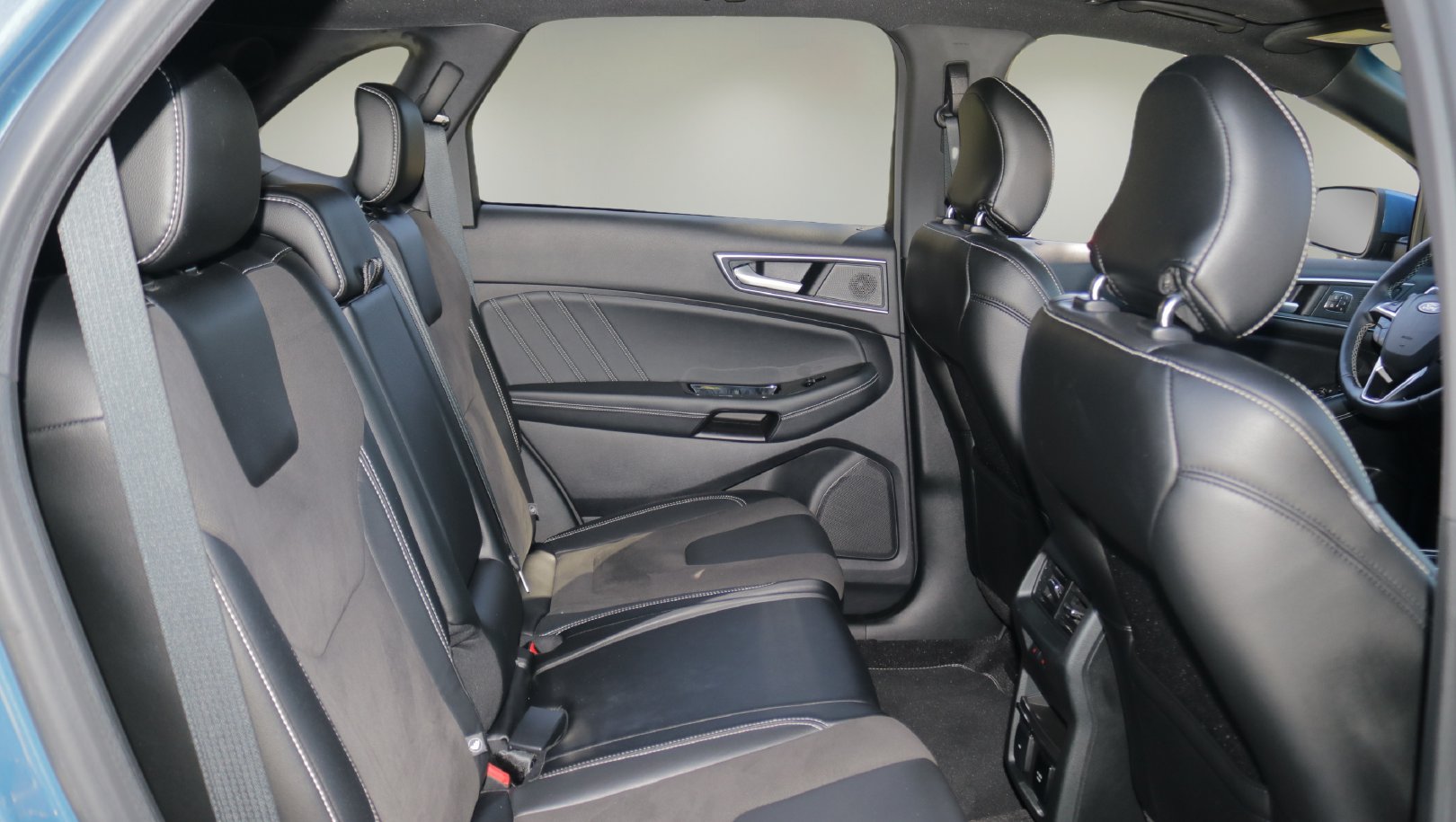 Used 2019 Ford Edge ST w/ Equipment Group 401A AWD/4WD image 16