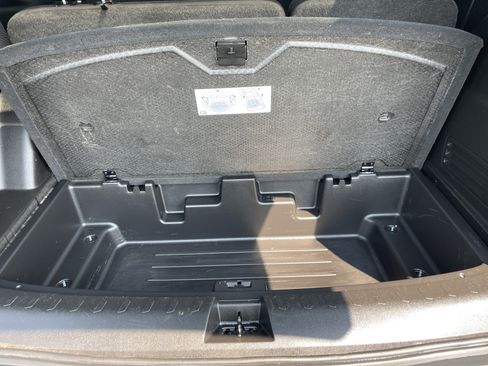 Used 2022 Chevrolet Traverse LT AWD/4WD image 29