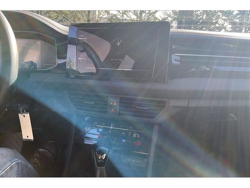 Used 2025 Volkswagen Jetta S image 33