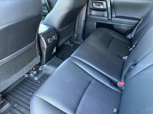 Used 2021 Toyota 4Runner TRD Off-Road Premium w/ Moonroof Package AWD/4WD image 15