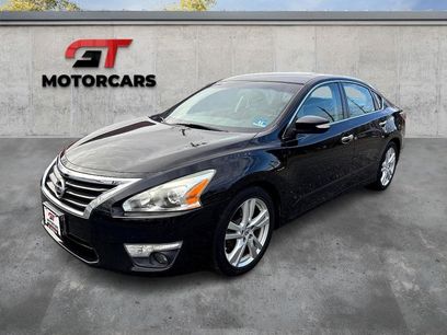 Used 2014 Nissan Altima 3.5 SL w/ Technology Package