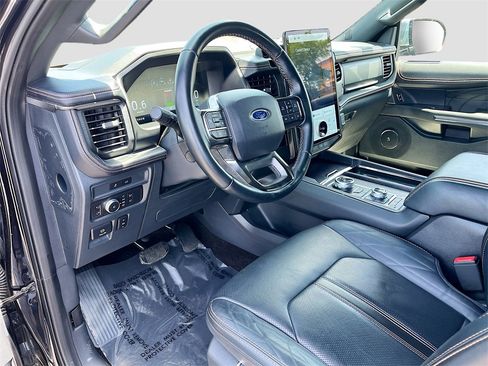 Used 2022 Ford Expedition Platinum image 9