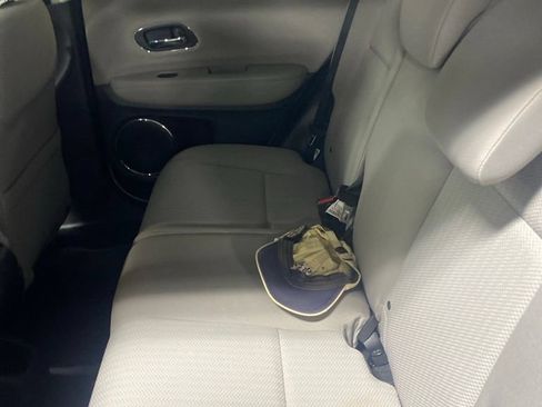 Used 2016 Honda HR-V EX image 10
