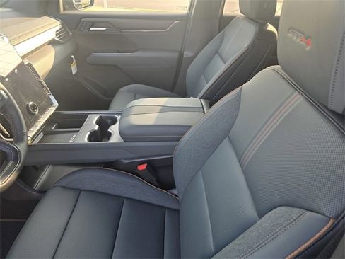 New 2026 GMC Acadia AT4 image 18