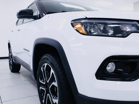 Used 2024 Jeep Compass Limited image 8