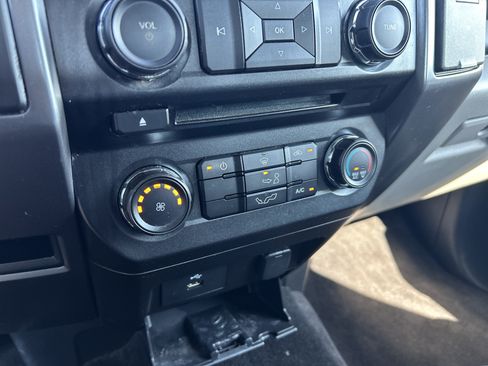 Used 2017 Ford F150 XLT AWD/4WD image 17