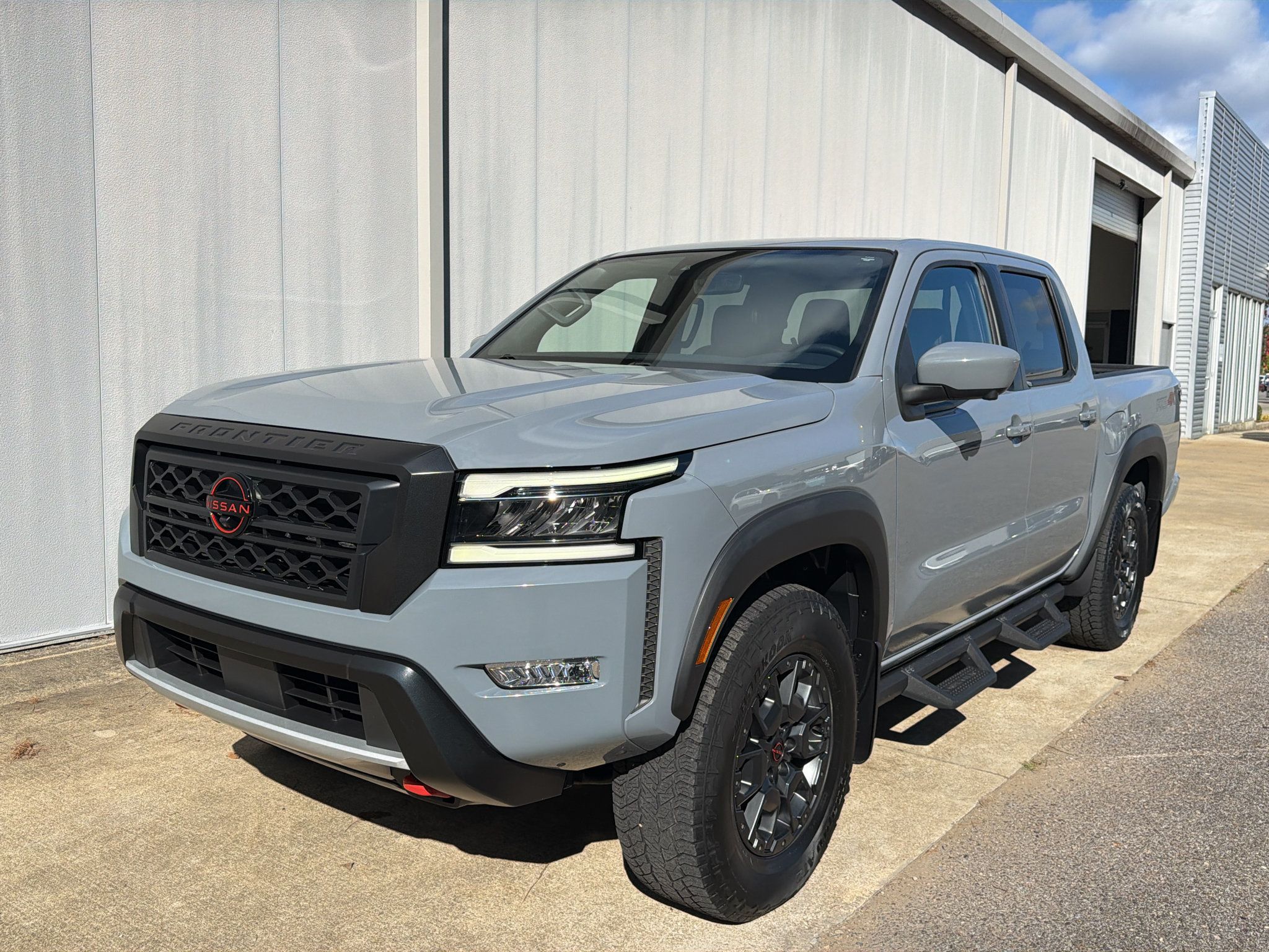 Certified 2023 Nissan Frontier PRO-4X w/ Pro-4X Premium Package AWD/4WD image 7