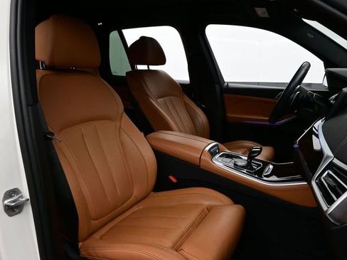 Used 2021 BMW X5 M50i w/ Premium Package image 15