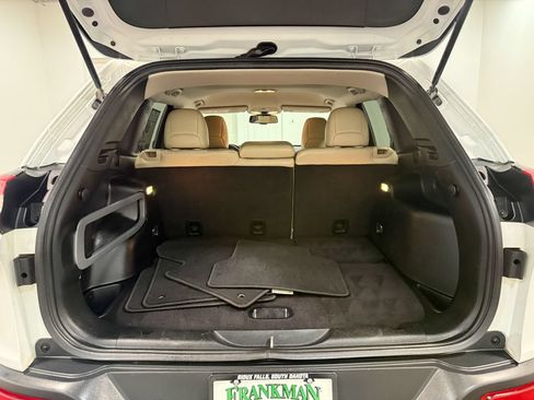 Used 2017 Jeep Cherokee Limited AWD/4WD image 71