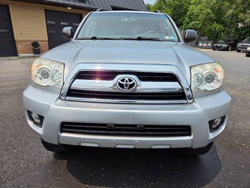 Used 2008 Toyota 4Runner SR5 AWD/4WD image 2
