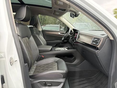 Used 2024 Volkswagen Atlas SEL Premium R-Line AWD/4WD image 20