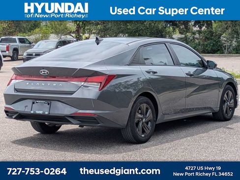 Certified 2023 Hyundai Elantra SEL FWD image 5