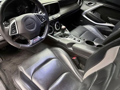 Used 2016 Chevrolet Camaro SS image 9