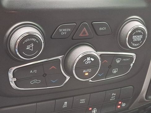 Used 2019 RAM 1500 Classic Warlock w/ Luxury Group AWD/4WD image 15