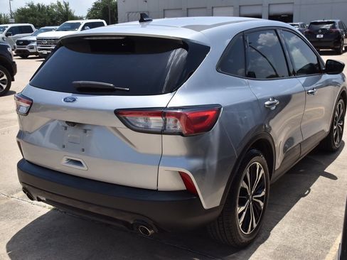 Used 2021 Ford Escape SE w/ SE Sport Appearance Package FWD image 5