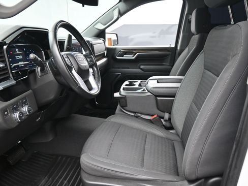 Used 2023 GMC Sierra 1500 Elevation image 17