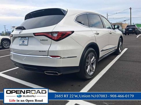 Used 2024 Acura MDX SH-AWD image 3