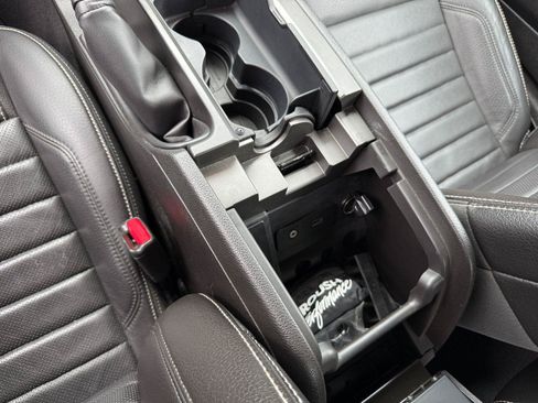 Used 2010 Ford Mustang GT RWD image 25