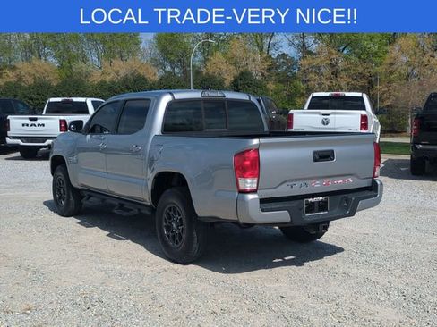 Used 2016 Toyota Tacoma SR w/ Towing Package image 3