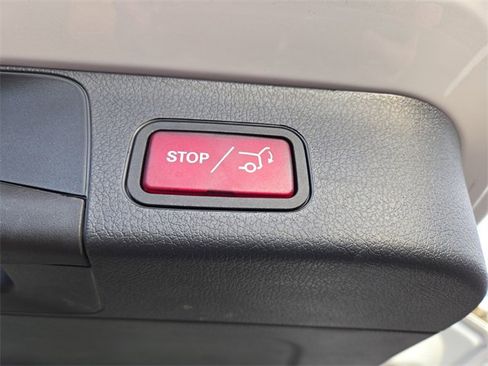 New 2026 Mercedes-Benz GLB 250 4MATIC image 33