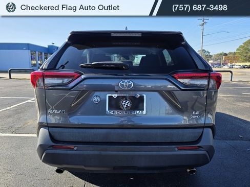 Used 2021 Toyota RAV4 LE image 6