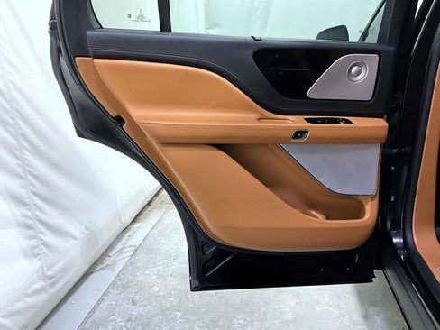 Certified 2023 Lincoln Aviator Black Label w/ Jet Package image 24