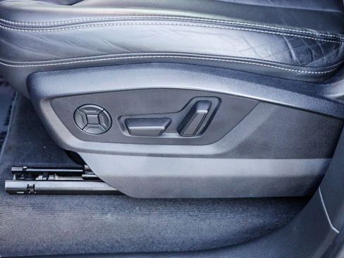 Used 2023 Audi Q8 Premium w/ Convenience Package image 23