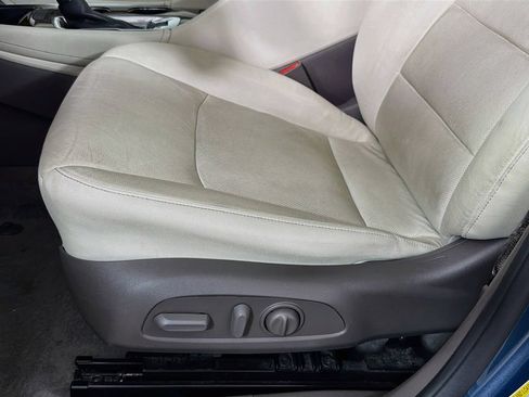Used 2024 Chevrolet Malibu LT FWD image 24