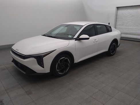 Used 2025 Kia K4 EX FWD image 2