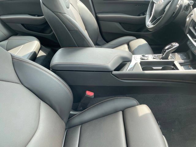 Used 2026 Cadillac CT5 V AWD/4WD image 3