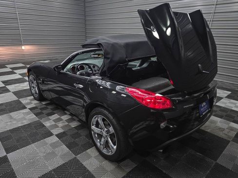 Used 2008 Pontiac Solstice GXP w/ Premium Package RWD image 28