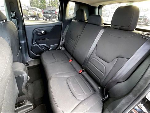 Used 2020 Jeep Renegade Latitude image 27