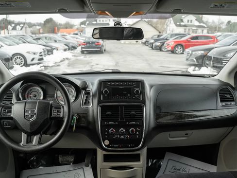 Used 2011 Dodge Grand Caravan Mainstreet w/ PWR Convenience Group image 15