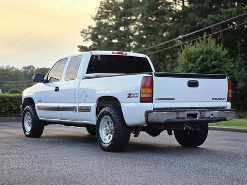 Used 2000 Chevrolet Silverado 1500 LS w/ Off-Road Chassis Pkg AWD/4WD image 4
