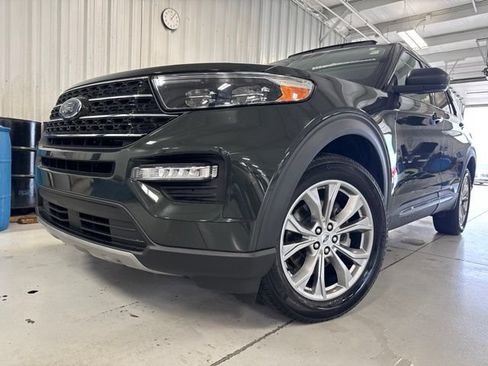 Used 2022 Ford Explorer XLT w/ Equipment Group 202A AWD/4WD image 44