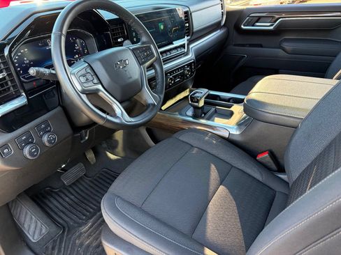 Certified 2025 Chevrolet Silverado 1500 RST AWD/4WD image 19