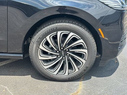 New 2026 Lincoln Navigator Black Label AWD/4WD image 12