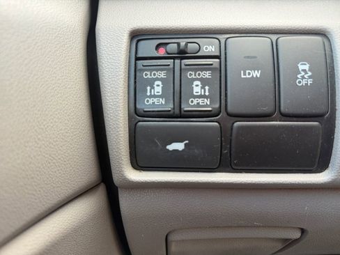 Used 2017 Honda Odyssey EX-L image 23