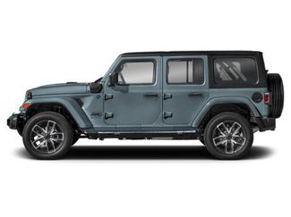 Used 2025 Jeep Wrangler Unlimited Sahara AWD/4WD video 3
